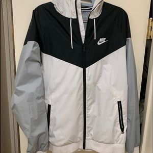 The Nike Sportswear Windrunner Jacket - Size: M